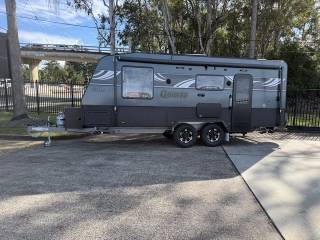Blue Sky Quartz 20ft8 Semi Off Road view 2