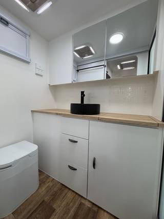 Blue Sky Quartz 20ft8 Semi Off Road view 15