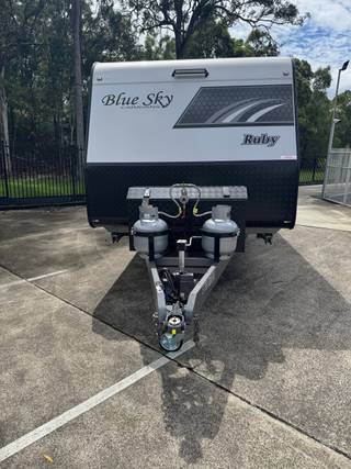 Blue Sky Ruby 18ft6 Off Road Centre Door view 9