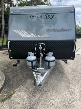 Blue Sky Splendour 21ft Angled Kitchen view 4