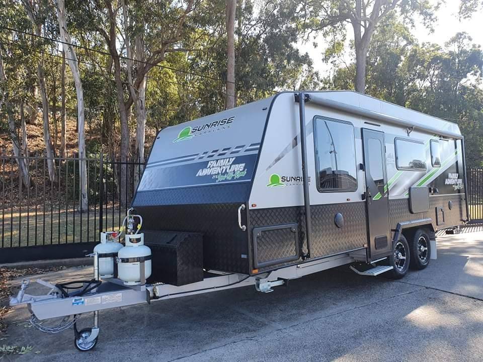 Sunrise Family Adventure 21ft6 Semi Off Road