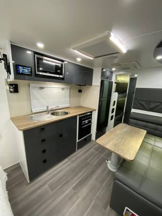 Sunrise Family Adventure 21ft6 Semi Off Road view 13