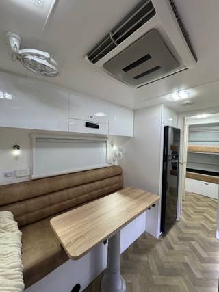 Sunset Explorer Ultimate 21ft Off Road Bunk view 20