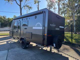 Sunset Family Haven 18ft6 Off Road Double Bunk view 4