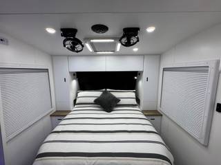 Sunset Family Haven 18ft6 Off Road Double Bunk view 8