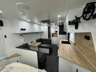 Sunset Wildtrekker 19ft8 Off Road & Off Grid view 15